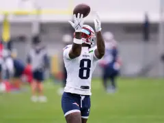 It didn’t take Stefon Diggs long to connect with Drake Maye, and other takeaways from Day 1 of Patriots training camp